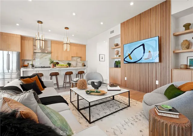 Photo 3 of Multi family home for sale at 11026 Oxnard St, North Hollywood, CA 91606 | MLS# SR26138956 | Listing updated on 2026-10-05