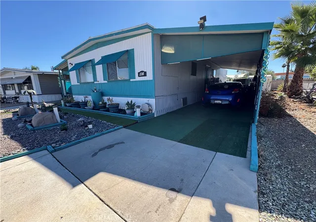 Photo 3 of Manufactured home for sale at 27601 Sun City Blvd #114, Menifee, CA 92586 | MLS# SW26139596 | Listing updated on 2026-06-26