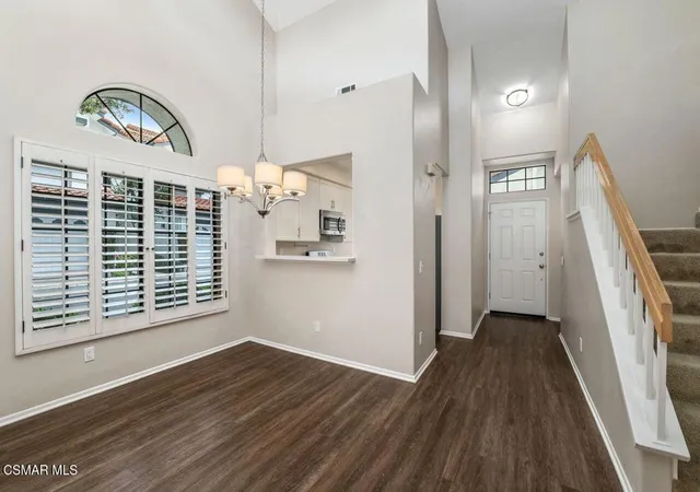 Photo 3 of Townhouse for sale at 4819 La Rosa Dr, Oak Park, CA 91377 | MLS# 226003037 | Listing updated on 2026-09-23