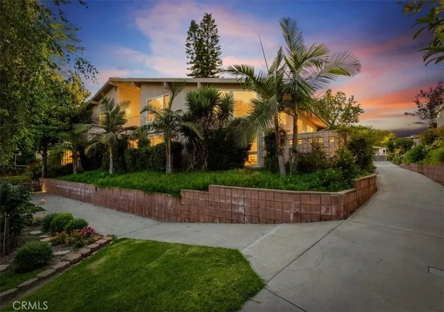 Photo 2 of Sale Pending at 397 Avenida Castilla #C, Laguna Woods, CA 92637 | MLS# DW26139829 | Listing updated on 2026-09-24