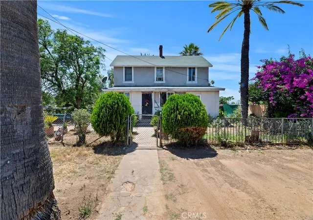 Photo 1 of Single family home for sale at 257 Highland, Riverside, CA 92507 | MLS# IG26139869 | Listing updated on 2026-07-03