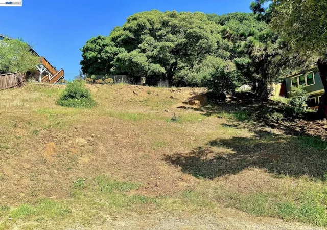 2nd image of 4320 Terrabella Way, Oakland, CA 94619 | MLS# 41139825