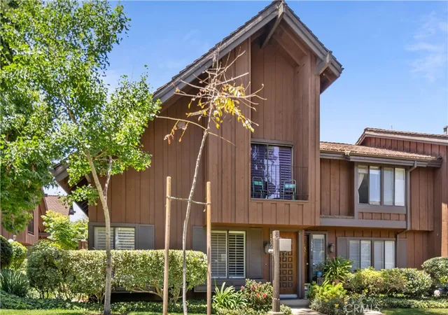 Photo 3 of Townhouse for sale at 1532 Stonewood Ct, San Pedro, CA 90732 | MLS# SR26139939 | Listing updated on 2026-09-19