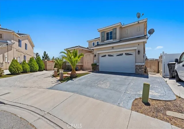 Photo 3 of Single family home for sale at 17681 View Mount Ct, Victorville, CA 92395 | MLS# IG26139952 | Listing updated on 2026-09-05