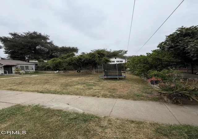 3rd image of 816 Glen Wy, Santa Paula, CA 93060 | MLS# V1-37242