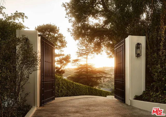 Mansion for sale at 851 Strada Vecchia Rd, Los Angeles, CA 90077 | MLS# 26852669 | Listing updated on 2026-07-11