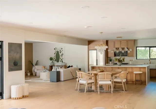 2nd image of 17601 Mccormick St, Encino, CA 91316 | MLS# SR26137411