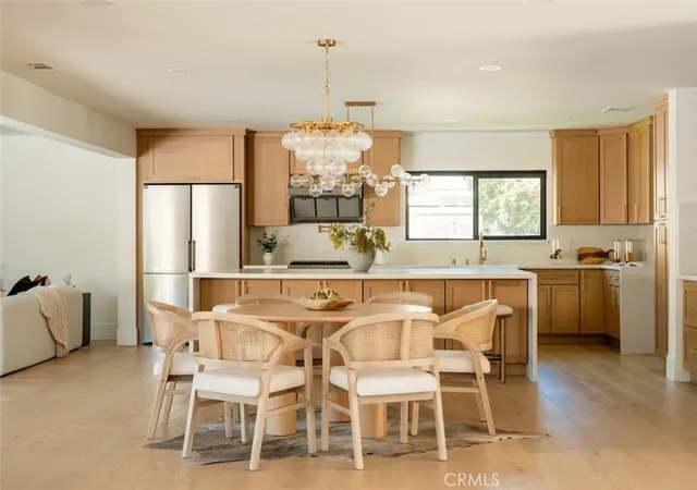 4th image of 17601 Mccormick St, Encino, CA 91316 | MLS# SR26137411