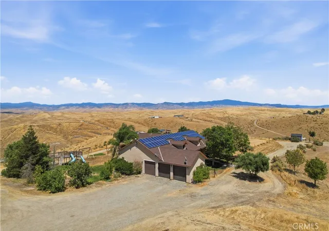 Photo 2 of Single family home for sale at 9701 S Granite, Bakersfield, CA 93308 | MLS# OC26140037 | Listing updated on 2026-06-27