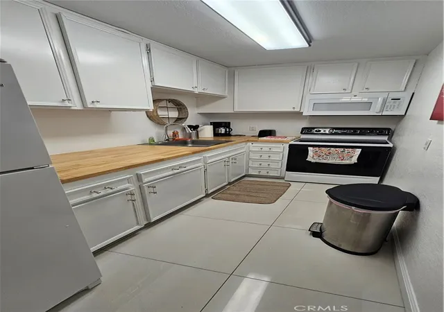 3rd image of 2857 N Los Felices, Palm Springs, CA 92262
