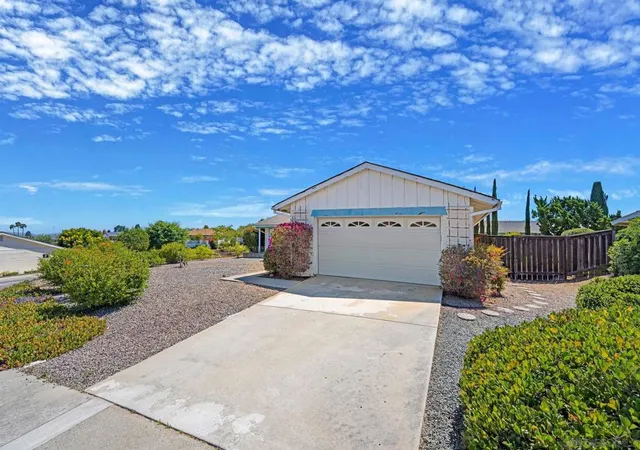Photo 2 of Sale Pending at 16371 Bernardo Oaks Dr, San Diego, CA 92128 | MLS# 260015701SD | Listing updated on 2026-09-10