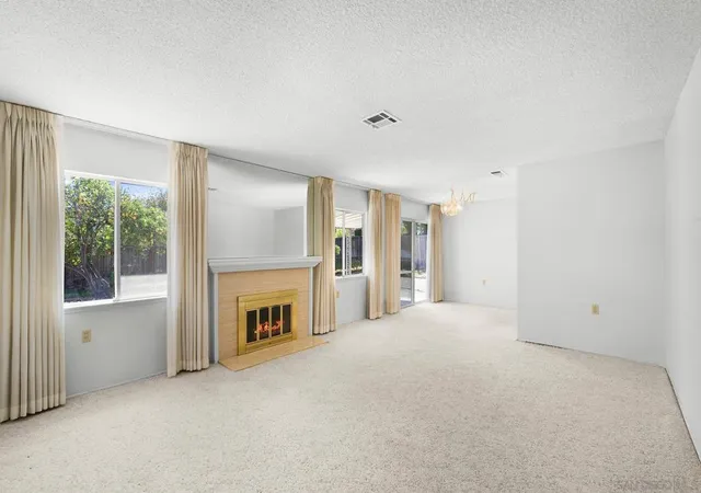 Photo 4 of Sale Pending at 16371 Bernardo Oaks Dr, San Diego, CA 92128 | MLS# 260015701SD | Listing updated on 2026-09-10