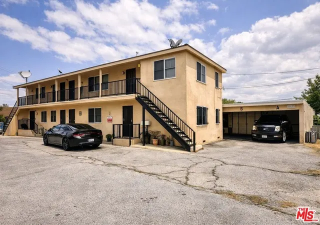 Photo 2 of Sale Pending at 2910 S Curson Ave, Los Angeles, CA 90016 | MLS# 26852979 | Listing updated on 2026-07-08