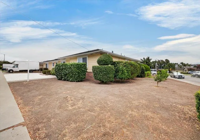 Photo 3 of Single family home for sale at 729 Martinelli St, Watsonville, CA 95076 | MLS# ML82052193 | Listing updated on 2026-10-12