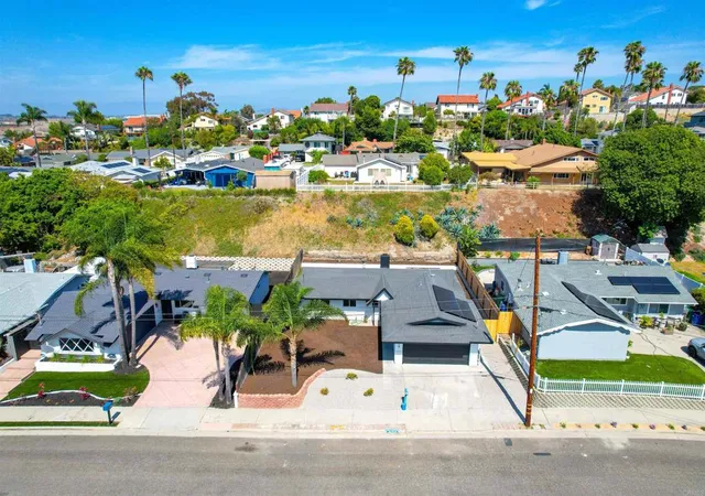 Homes for sale in Oceanside, CA | 1334 Partridge Ln, Oceanside, CA 92054 | MLS# NDP2606180