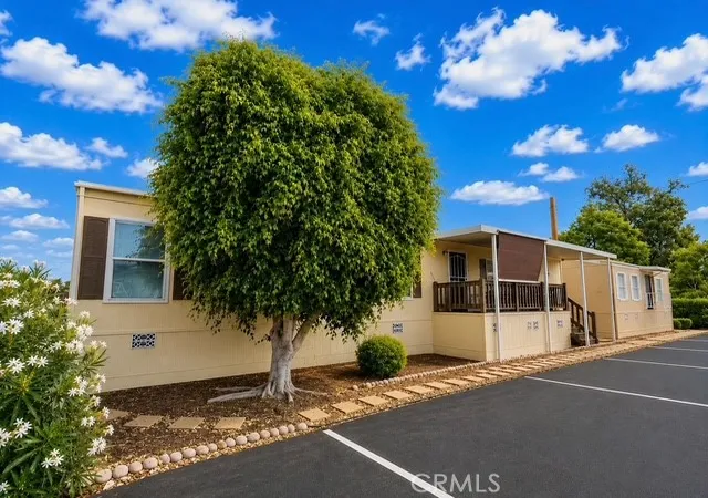 2nd image of 7560 Woodman #134, Van Nuys, CA 91405 | MLS# SR26140143