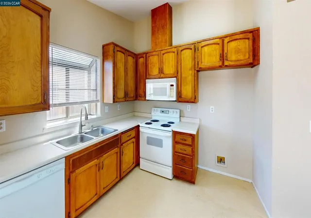 Photo 4 of Sale Pending at 2825 Cashew St, Antioch, CA 94509 | MLS# 41139875 | Listing updated on 2026-09-08