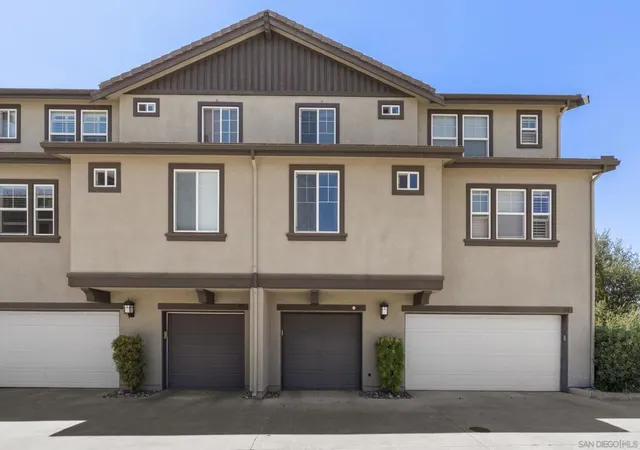 Townhouse for sale at 16956 Laurel Hl Ln #191, San Diego, CA 92127 | MLS# 260015709SD