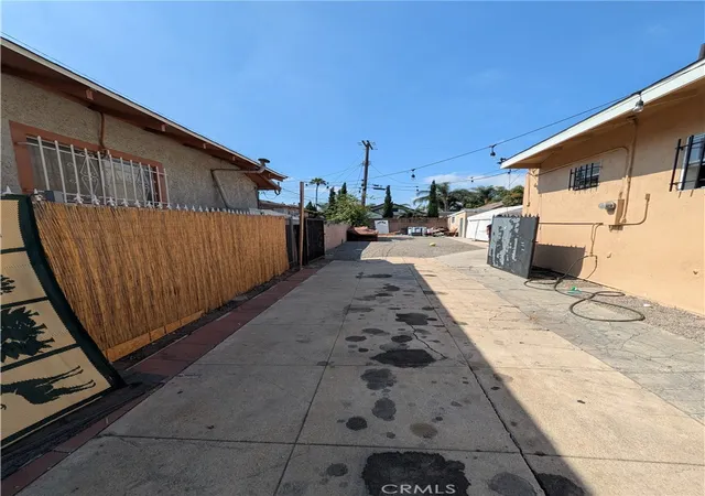 Photo 3 of Single family home for sale at 434 W 48th Street, Los Angeles, CA 90037 | MLS# PW26140184 | Listing updated on 2026-09-24