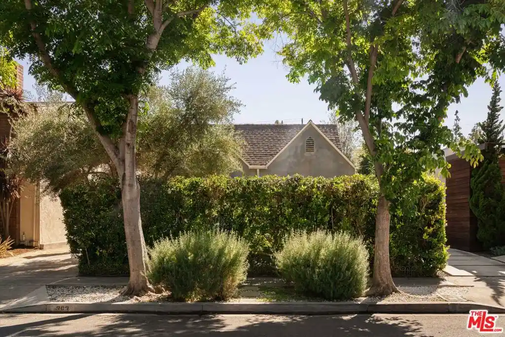 Photo 1 of Single family home for sale at 363 Huntley Dr, West Hollywood, CA 90048 | MLS# 26851493 | Listing updated on 2026-10-22