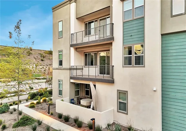 Condo for sale at 26958 Sandbar Willow Pl #205, Valencia, CA 91381 | MLS# SR26140238