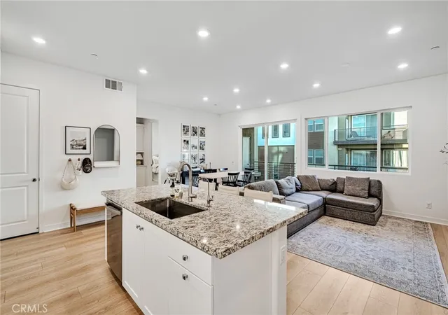 Photo 4 of Condo for sale at 26958 Sandbar Willow Pl #205, Valencia, CA 91381 | MLS# SR26140238 | Listing updated on 2026-09-23