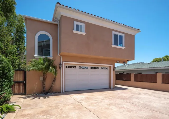 Photo 2 of Townhouse for sale at 18426 Mansel, Redondo Beach, CA 90278 | MLS# SB26139426 | Listing updated on 2026-09-22