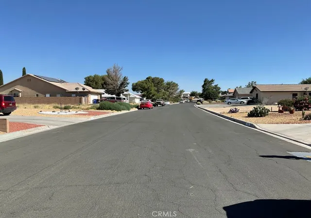 5th image of 26684 Topsail Ave, Helendale, CA 92342 | MLS# HD26140269
