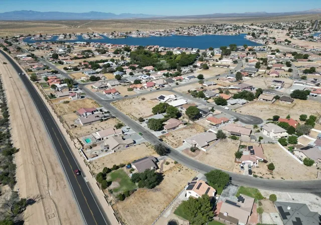 2nd image of 26827 Corona Dr, Helendale, CA 92342 | MLS# HD26140286