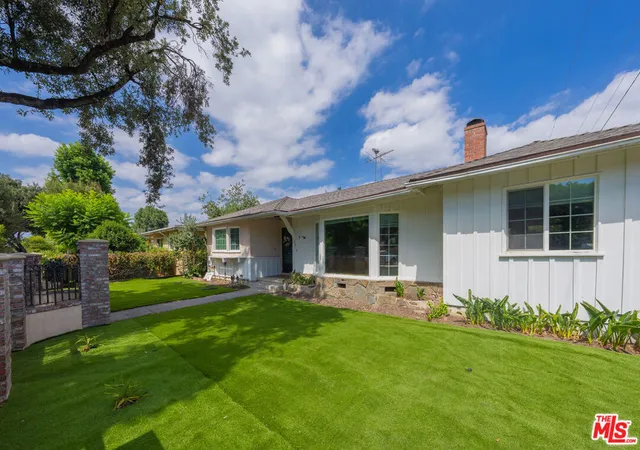 Homes for sale in Reseda, CA | 6414 Corbin Ave, Reseda, CA 91335 | MLS# 26853079