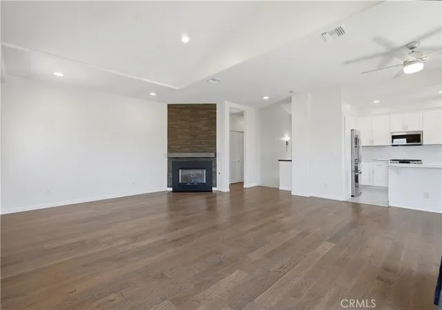 Photo 4 of Sale Pending at 2515 Carnegie Ln #A, Redondo Beach, CA 90278 | MLS# RS26140222 | Listing updated on 2026-10-03