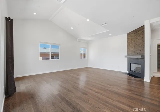 Photo 3 of Sale Pending at 2515 Carnegie Ln #A, Redondo Beach, CA 90278 | MLS# RS26140222 | Listing updated on 2026-10-03