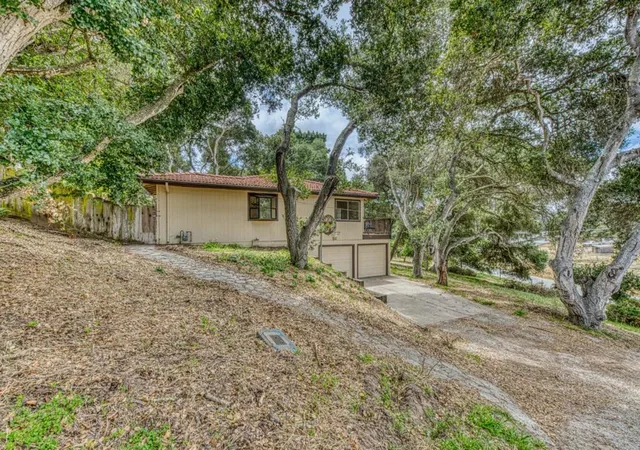 Homes for sale in Salinas, CA | 17742 Berta Canyon Rd, Salinas, CA 93907 | MLS# ML82052449