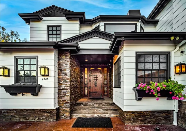 Photo 2 of Single family home for sale at 5235 San Feliciano, Woodland Hills, CA 91364 | MLS# SR26140320 | Listing updated on 2026-10-06