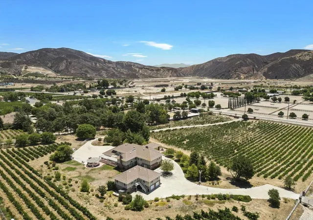 3rd image of 36910 Pauba Rd, Temecula, CA 92592 | MLS# NDP2606192