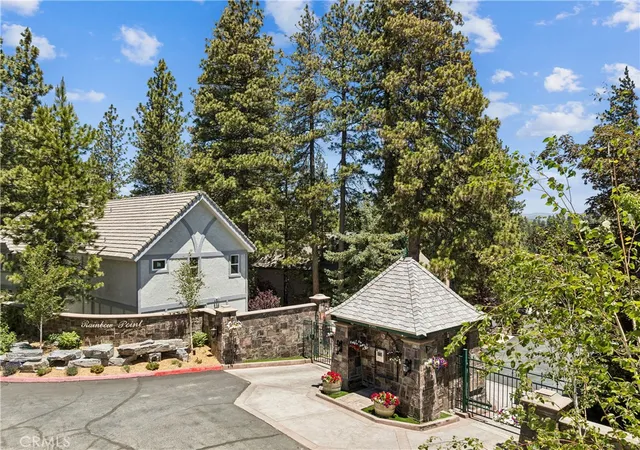 1st image of 304 Lake Knoll Dr, Lake Arrowhead, CA 92352 | MLS# IG26133943