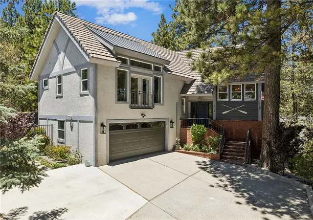 2nd image of 304 Lake Knoll Dr, Lake Arrowhead, CA 92352 | MLS# IG26133943