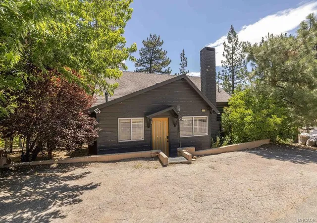 2nd image of 615 Chipmunk Ln, Big Bear Lake, CA 92315 | MLS# 219149704DA