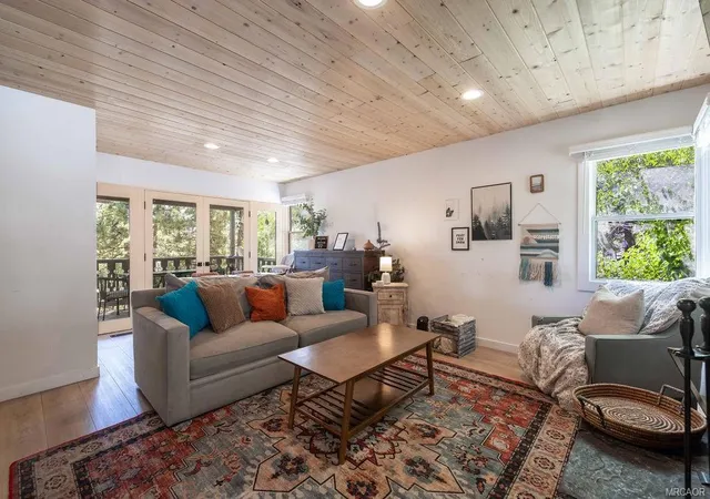 3rd image of 615 Chipmunk Ln, Big Bear Lake, CA 92315 | MLS# 219149704DA