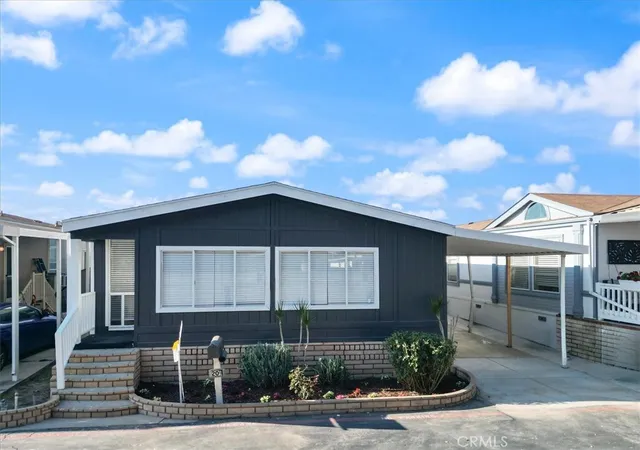 3rd image of 201 Road Runner Ln, Fountain Valley, CA 92708 | MLS# IG26140467