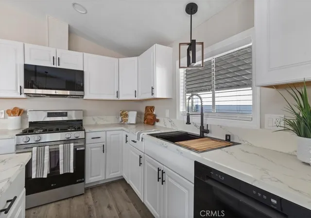 5th image of 201 Road Runner Ln, Fountain Valley, CA 92708 | MLS# IG26140467