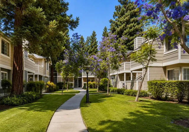 3rd image of 2660 Somerset Park Cir, San Jose, CA 95132 | MLS# ML82052478