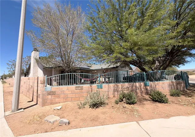 Homes for sale in Ridgecrest, CA | 424 Olive, Ridgecrest, CA 93555 | MLS# DW26140507