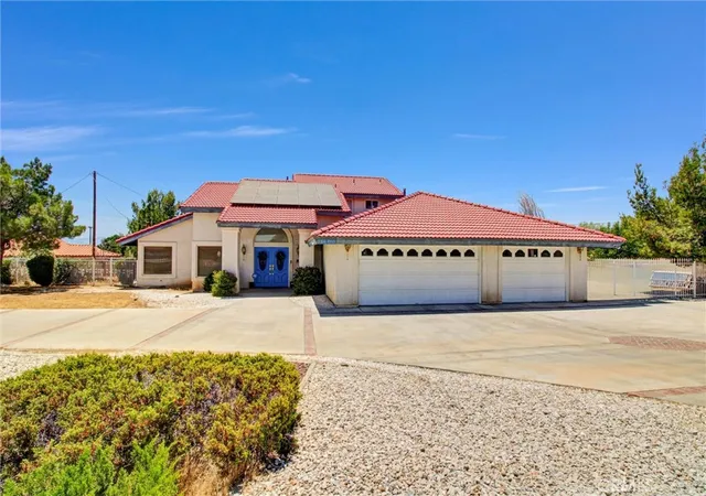 3rd image of 16410 Wintun, Apple Valley, CA 92307 | MLS# RS26140446