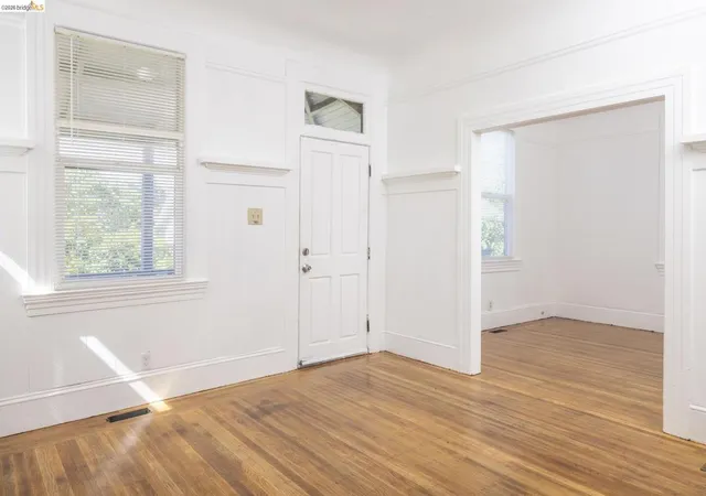 3rd image of 2044 Austin, Oakland, CA 94601 | MLS# 41139934