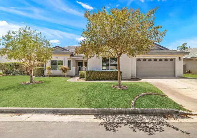 image of 76 Sutton Pl S, Palm Desert, CA 92211 | MLS# 219149710DA