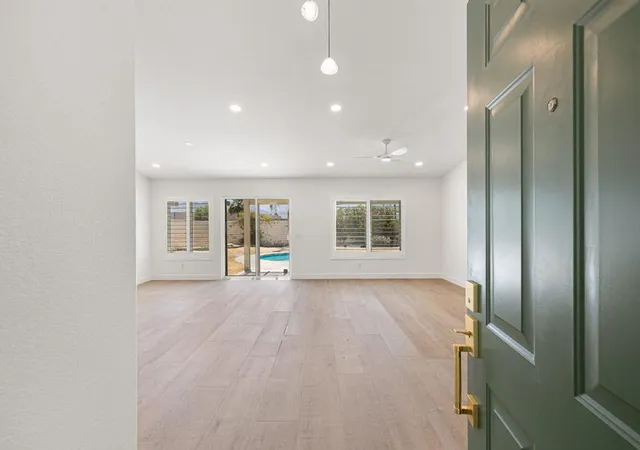 image of 76 Sutton Pl S, Palm Desert, CA 92211 | MLS# 219149710DA