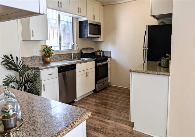 Photo 2 of Single family home for sale at 3854 Arlington Ave, Los Angeles, CA 90008 | MLS# TR26140567 | Listing updated on 2026-07-02