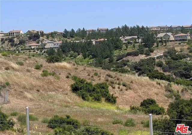 2nd image of 90 Coya Trl, Chatsworth, CA 91311 | MLS# 26853239