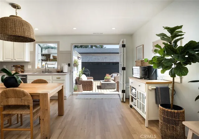 5th image of 527 W Mariposa Ave, El Segundo, CA 90245 | MLS# SB26139722